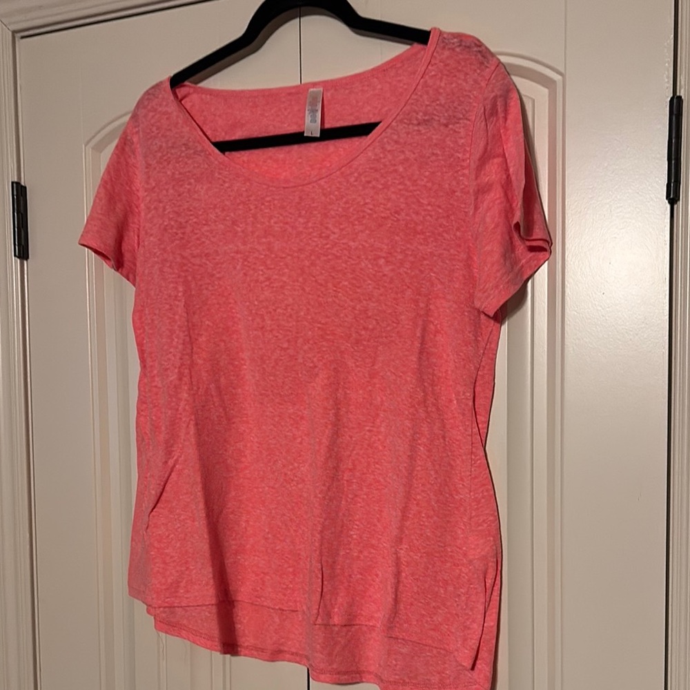 LuLaRoe Pink Short Sleeve Tee